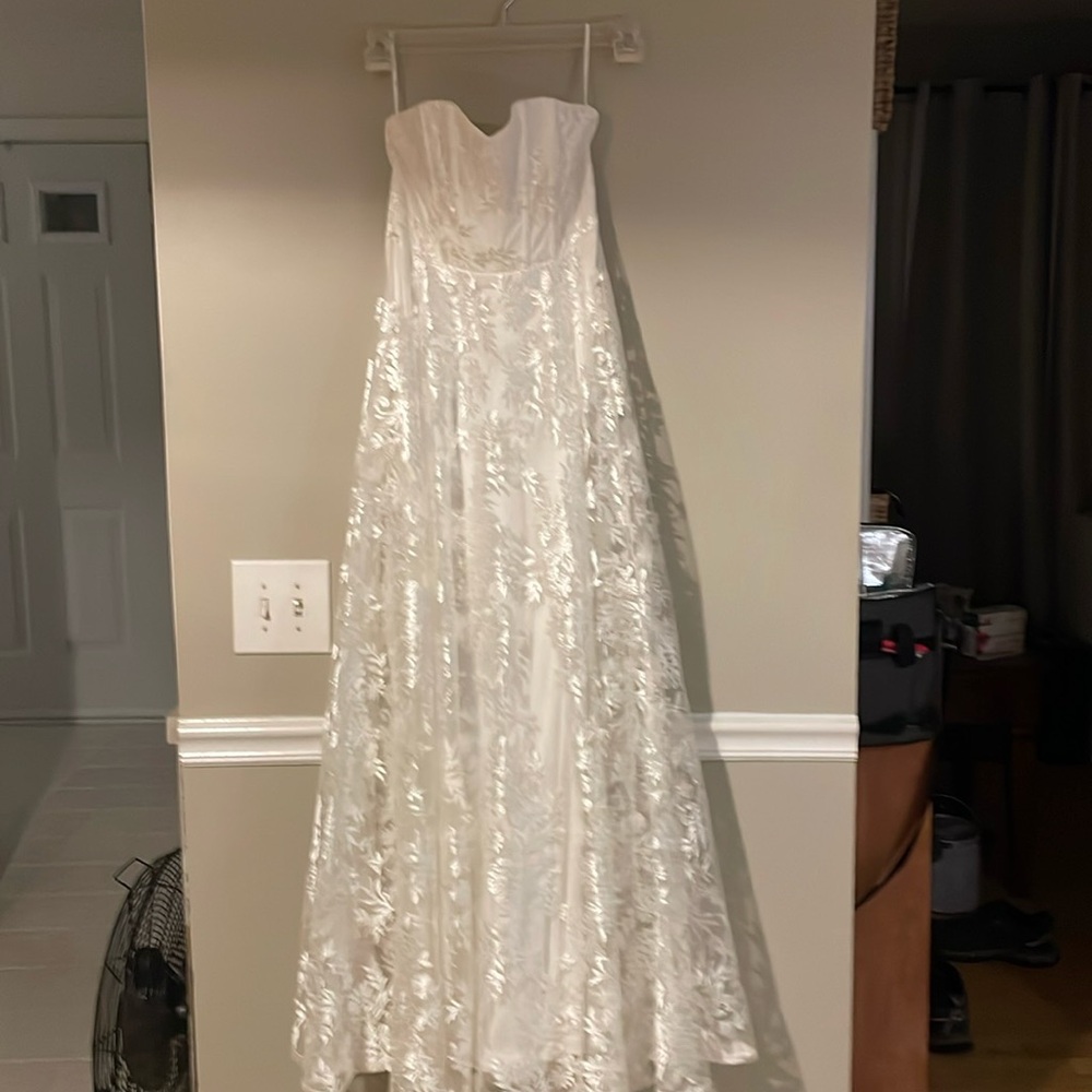 😍Lulu's! Elegant White Strapless Dress - Picture 2 of 7